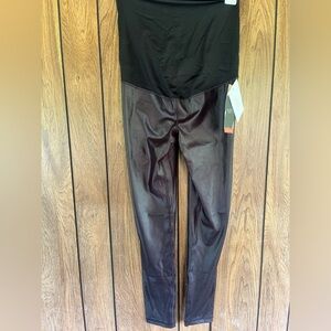 Ingrid & Isabel Maternity Black Gloss Leggings